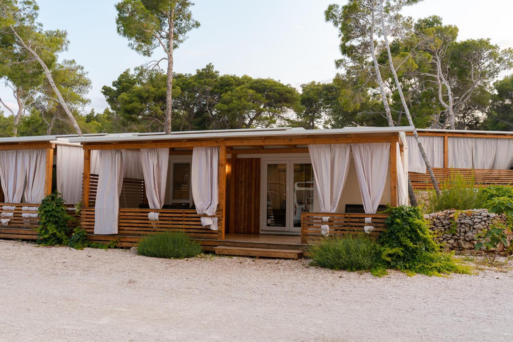 Boutique Camping Bunja ซูเปตาร์ ภายนอก รูปภาพ